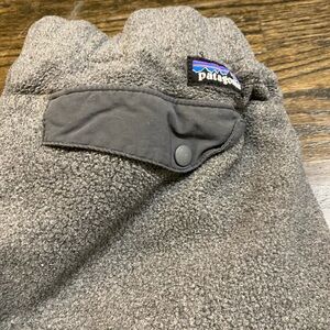 Patagonia Men’s Fleece Synchilla Pants in Gray
